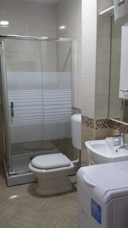 Apartment Fini Tivat Eksteriør billede