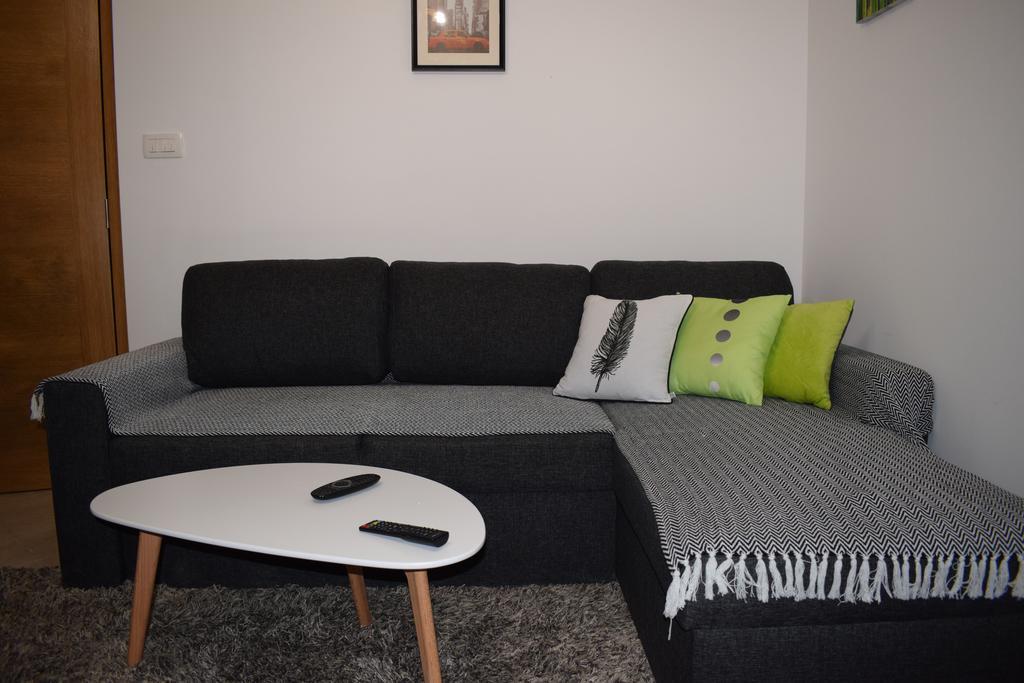 Apartment Fini Tivat Eksteriør billede