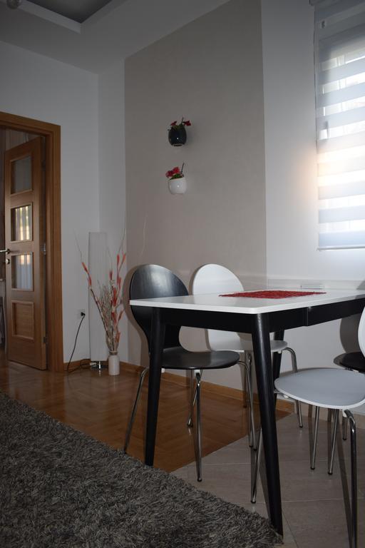 Apartment Fini Tivat Eksteriør billede