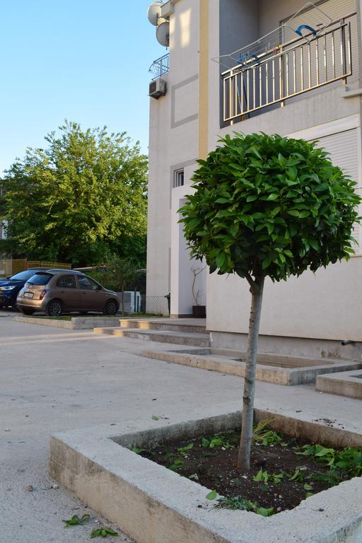 Apartment Fini Tivat Eksteriør billede