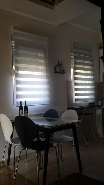 Apartment Fini Tivat Eksteriør billede